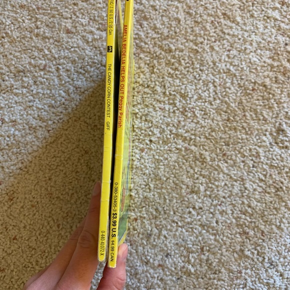 Amelia Bedelia and The Candy Corn Contest Book Set - Picture 3 of 4